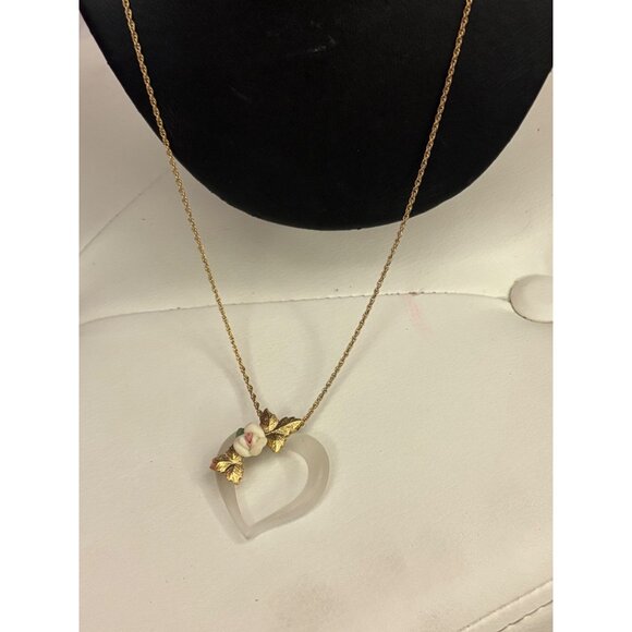 Vintage Frosted Lucite Heart Necklace With Porcelain Rose & Gold-Tone Leaves - Picture 10 of 15